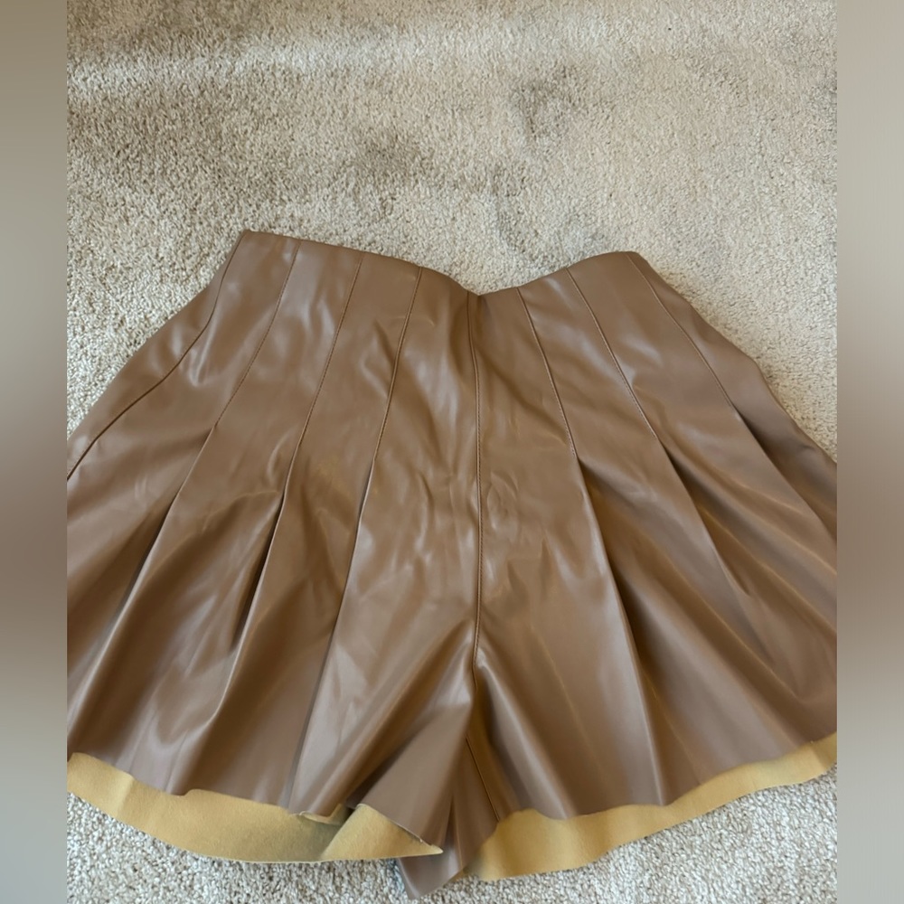 Ruffled pleated brown leather skort